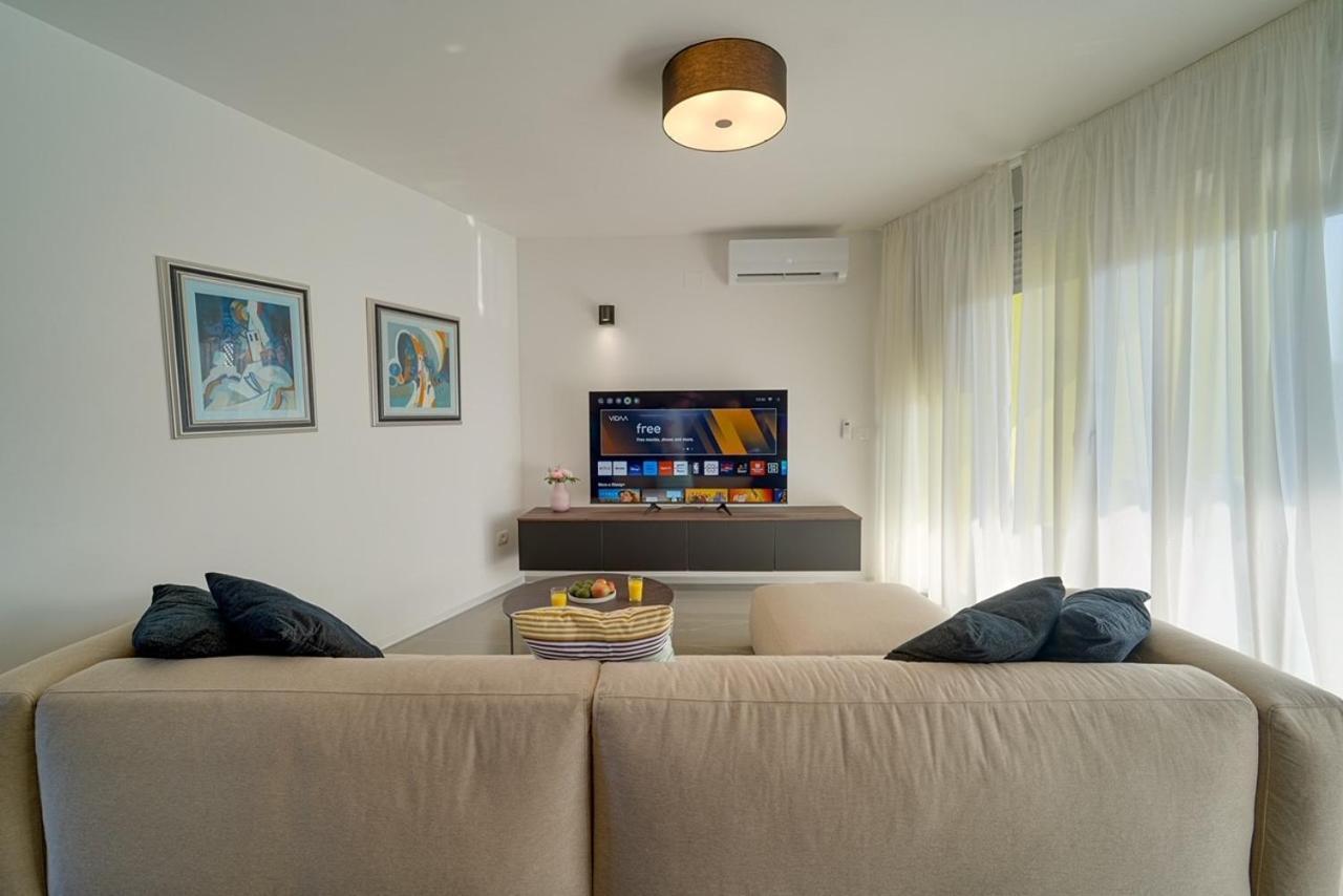Apartment Hana Zambratija  Extérieur photo